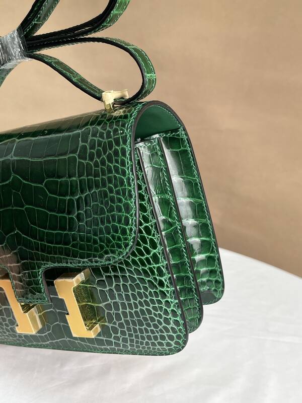 Hermes Constance 19 Emerald green glossy crocodile 19 shoulder — AAA Quality Replica