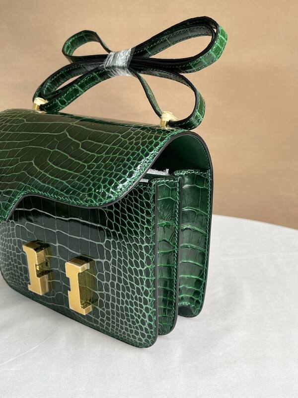 Hermes Constance 19 Emerald green glossy crocodile 19 shoulder — AAA Quality Replica