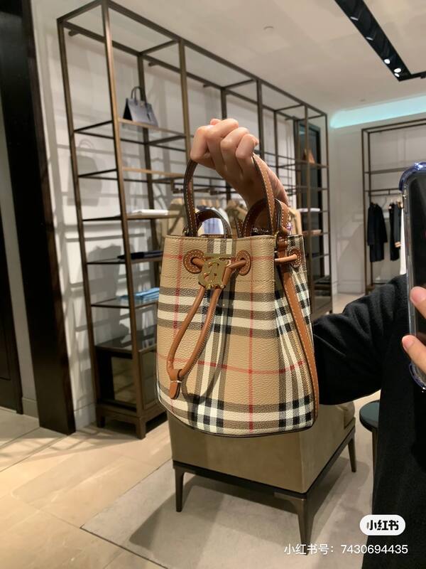 Burberry Brown shoulder bag — 1:1 Replica