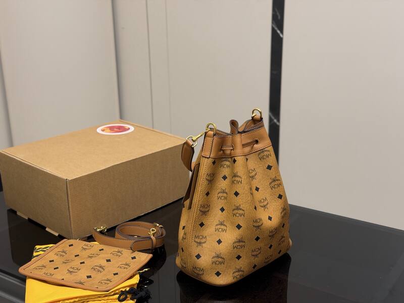 MCM Visetos 20x24x13cm shoulder bag — AAA Quality Replica