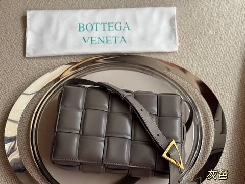 Bottega Veneta Grey shoulder bag 1 1 Replica