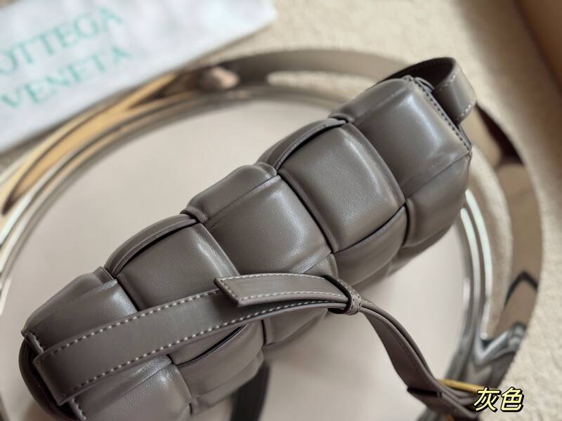 Bottega Veneta Grey shoulder bag — 1:1 Replica