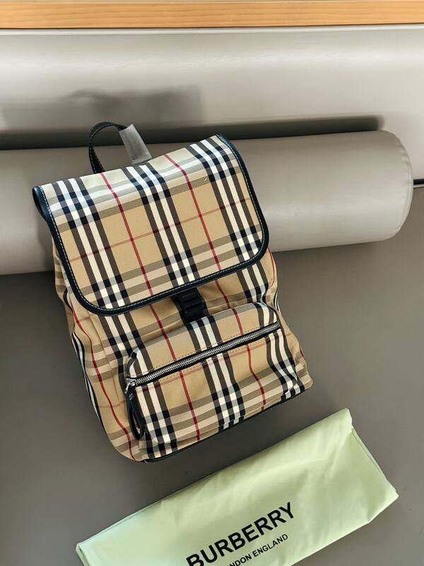 Burberry Vintage Check Beige Vintage Check with Black Leather Trim 25x30x12cm backpack — Top Quality Replica