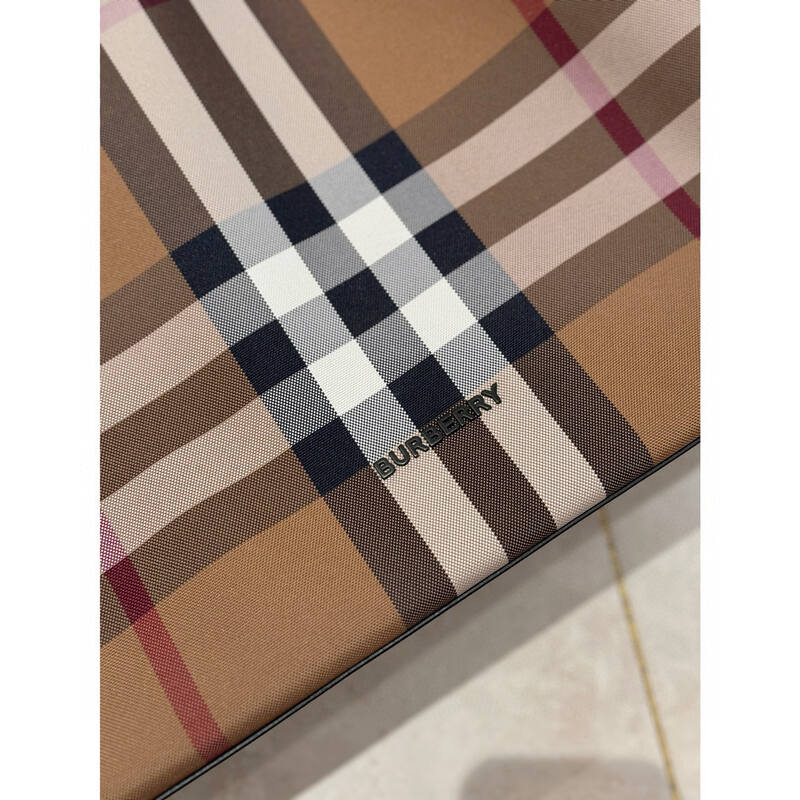Burberry Black shoulder bag — Premium Replica