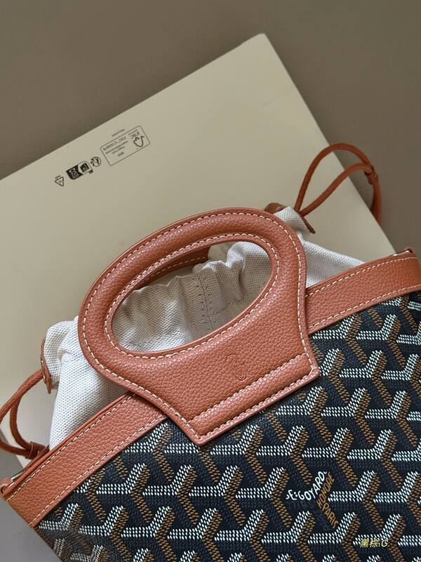 Goyard Black shoulder bag — AAA Quality Replica