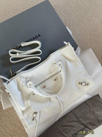 Balenciaga Le Cagole White 26x14cm shoulder bag 1 1 Replica