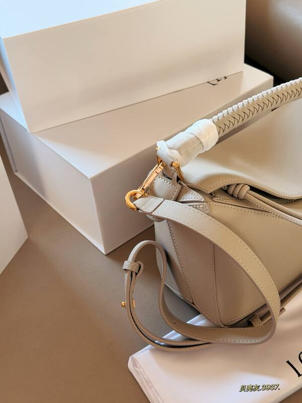 Loewe Gray 25x18x10cm shoulder bag — Premium Replica