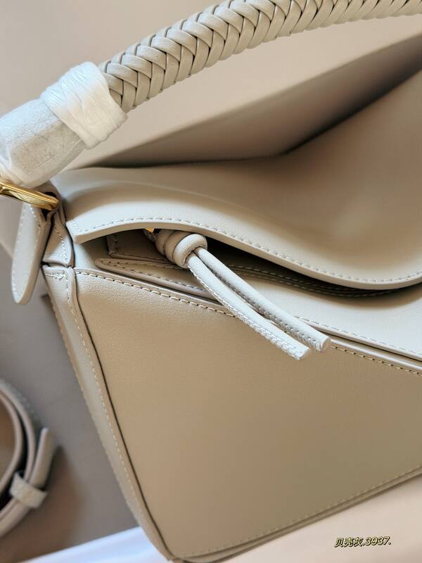 Loewe Gray 25x18x10cm shoulder bag — Premium Replica