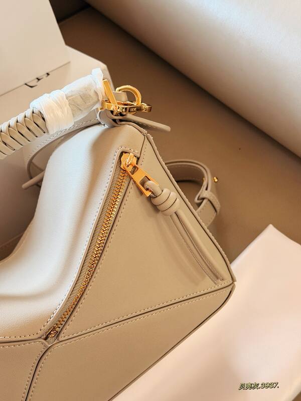 Loewe Gray 25x18x10cm shoulder bag — Premium Replica