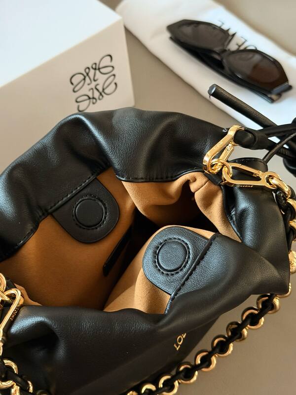 Loewe Black shoulder bag — Top Quality Replica