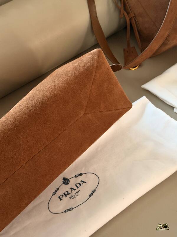 Prada Brown suede 37*18cm shoulder — 1:1 Replica
