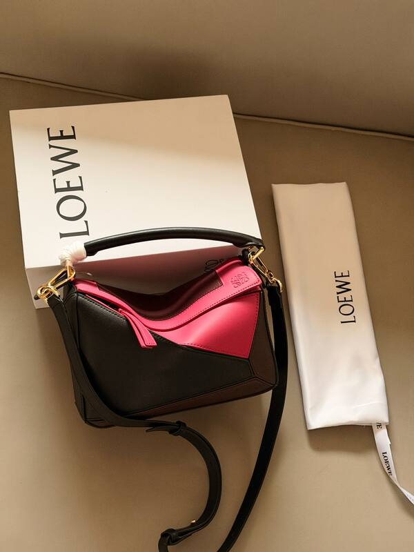 Loewe Black 25x18x10cm shoulder bag — 1:1 Replica