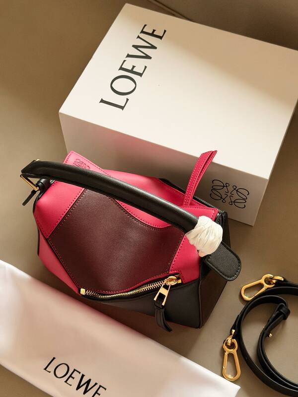 Loewe Black 25x18x10cm shoulder bag — 1:1 Replica