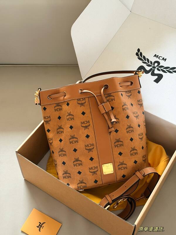MCM Visetos shoulder bag — 1:1 Replica