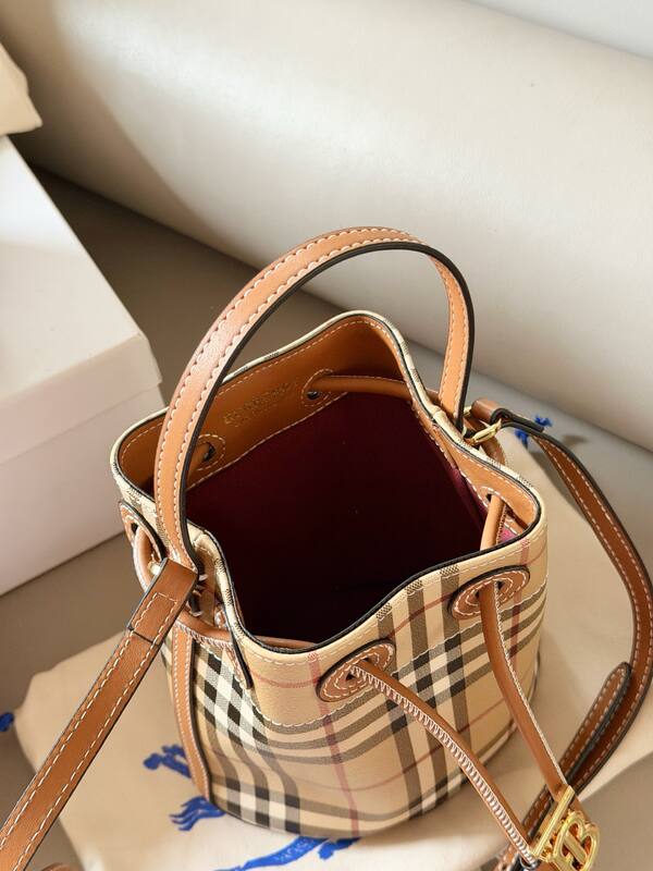 Burberry Brown shoulder bag — 1:1 Replica