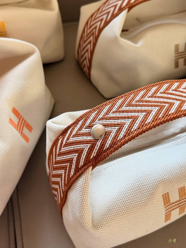 Hermes Beige canvas with brown embroidered H everyday — 1:1 Replica