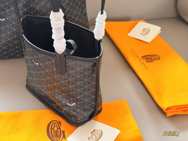 Goyard Black shoulder bag — AAA Quality Replica
