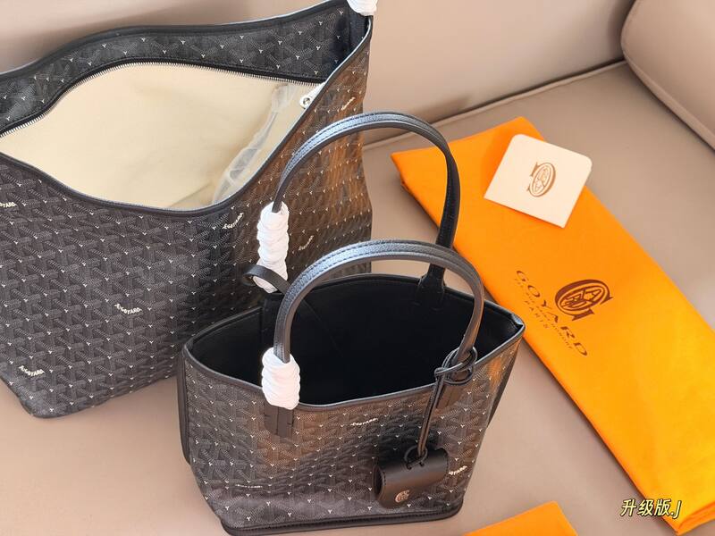 Goyard Black shoulder bag — AAA Quality Replica