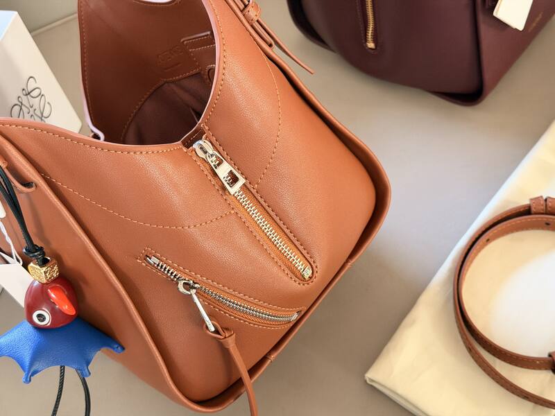 Loewe Brown 25x18x10cm shoulder bag — Premium Replica