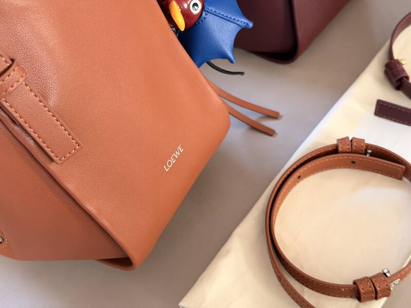 Loewe Brown 25x18x10cm shoulder bag — Premium Replica