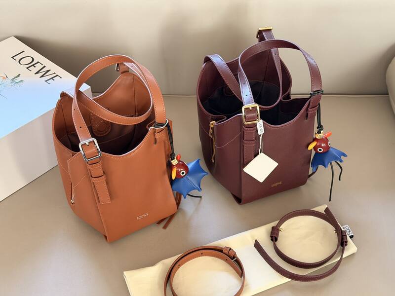 Loewe Brown 25x18x10cm shoulder bag — Premium Replica