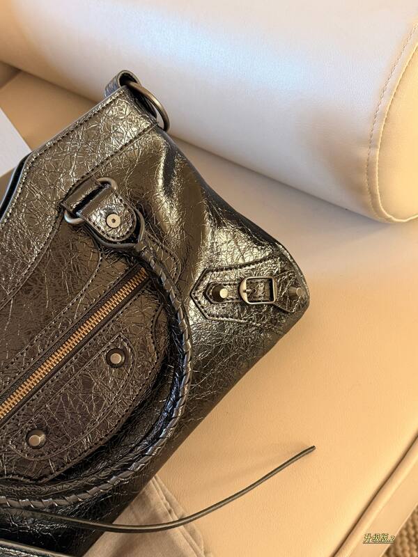 Balenciaga Black shoulder bag — AAA Quality Replica