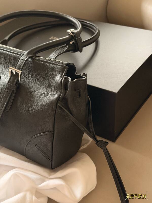 Prada Black 30x22x12cm shoulder bag — Top Quality Replica