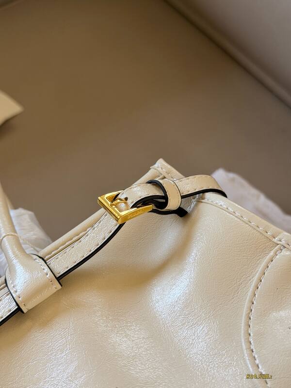 Prada White shoulder bag — Premium Replica