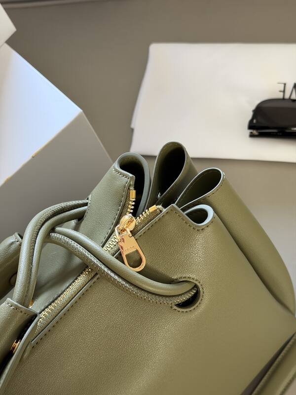 Loewe Green shoulder bag — 1:1 Replica