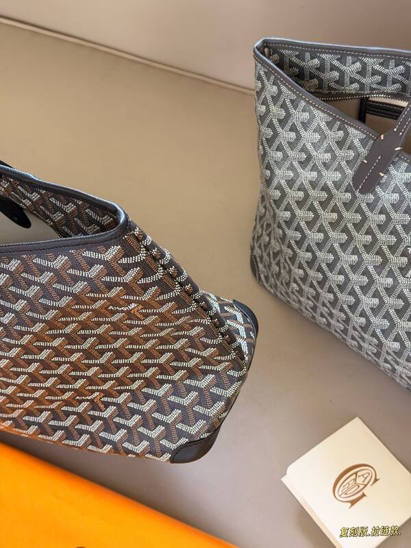 Goyard Black shoulder bag — AAA Quality Replica