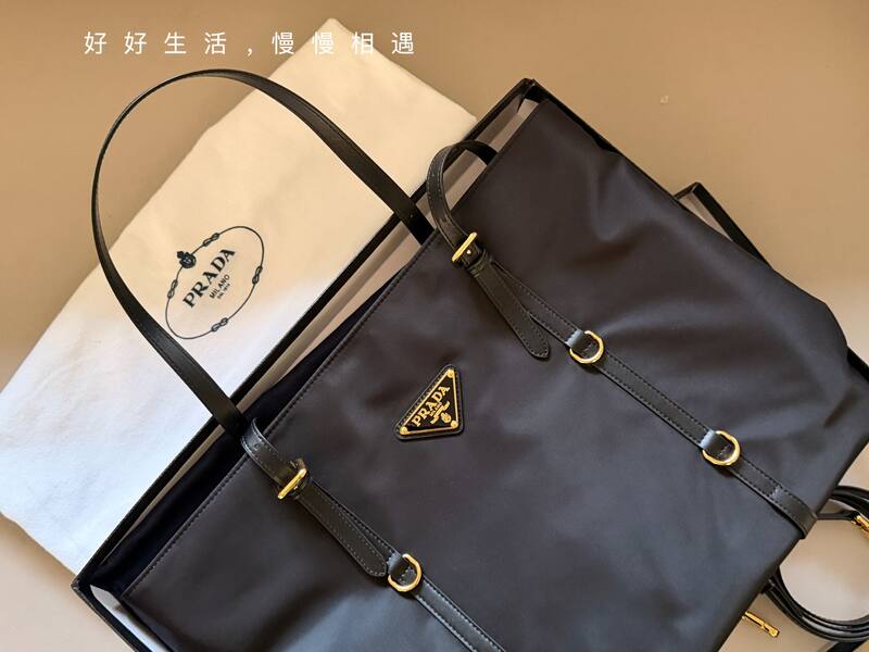Prada Black 40x30x16cm shoulder bag — AAA Quality Replica