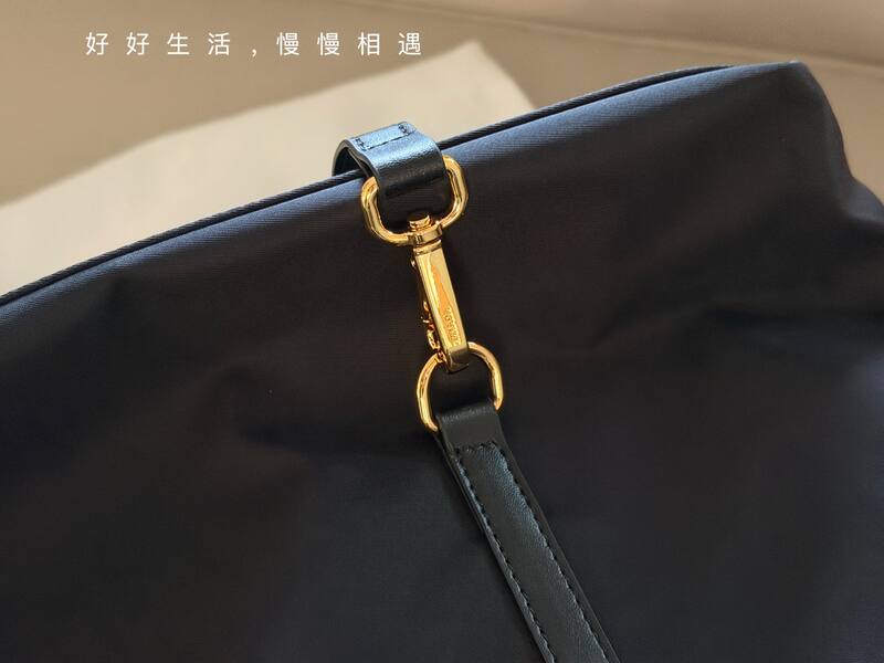Prada Black 40x30x16cm shoulder bag — AAA Quality Replica