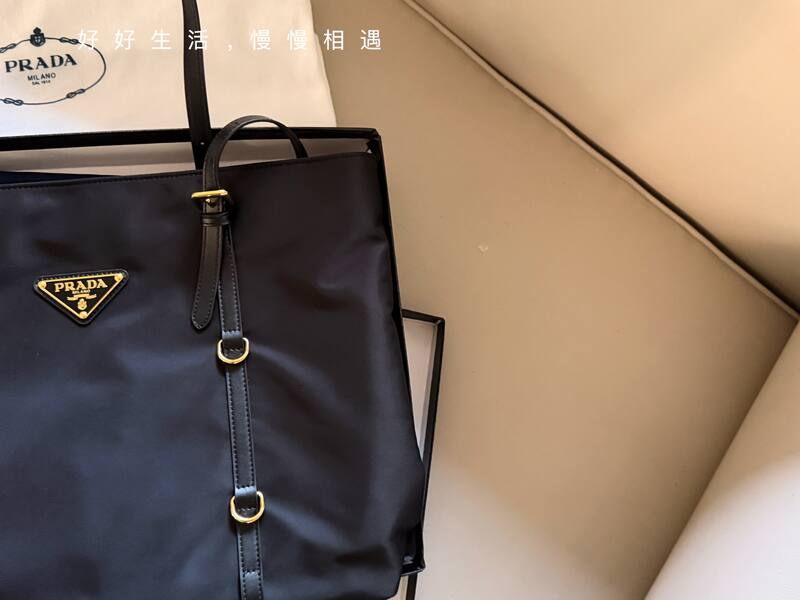 Prada Black 40x30x16cm shoulder bag — AAA Quality Replica