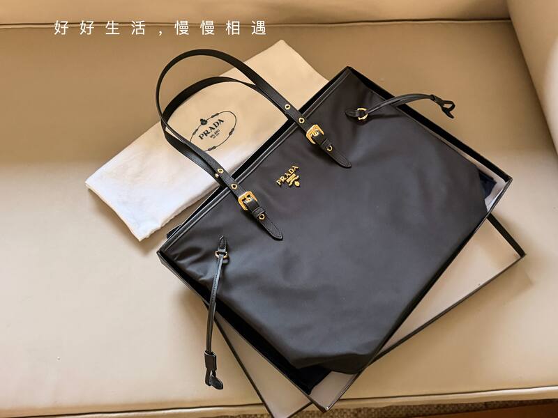 Prada Black 40x30x16cm shoulder bag — Top Quality Replica