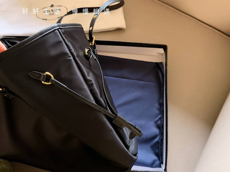 Prada Black 40x30x16cm shoulder bag — Top Quality Replica