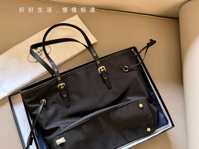 Prada Black 40x30x16cm shoulder bag — Top Quality Replica