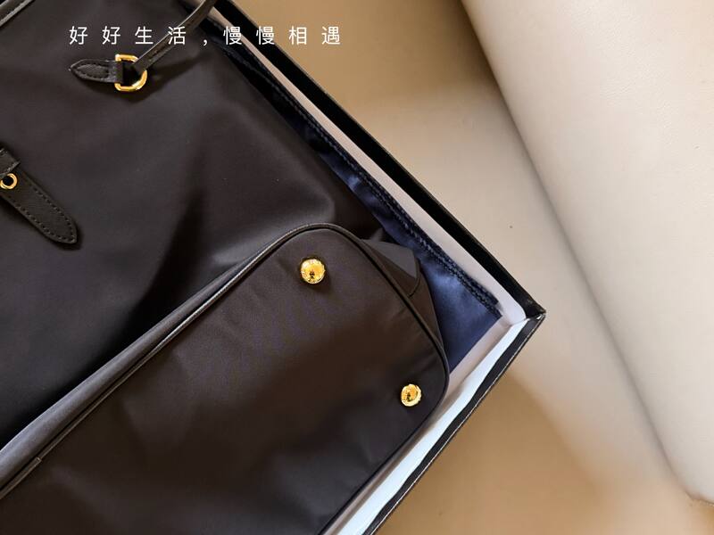 Prada Black 40x30x16cm shoulder bag — Top Quality Replica