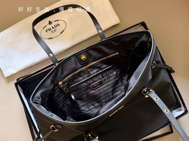 Prada Black 40x30x16cm shoulder bag — Top Quality Replica