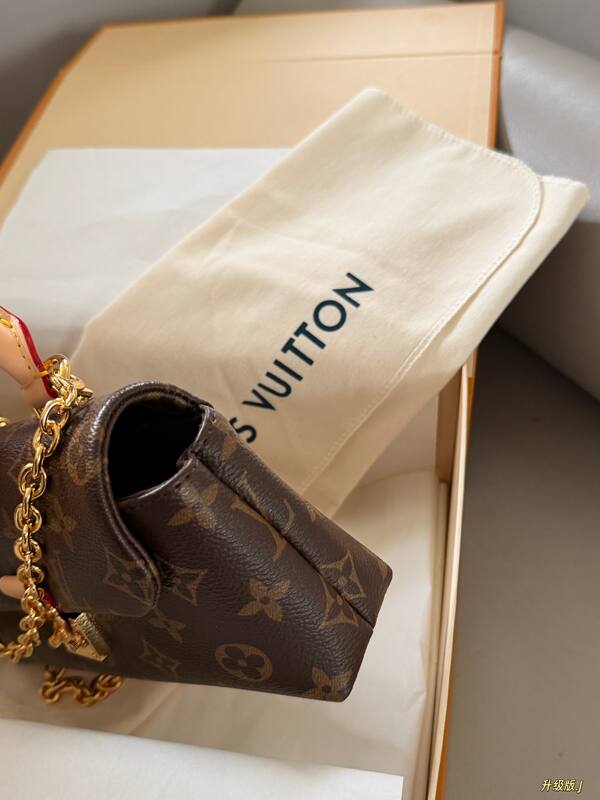 MCM Monogram shoulder bag — Premium Replica