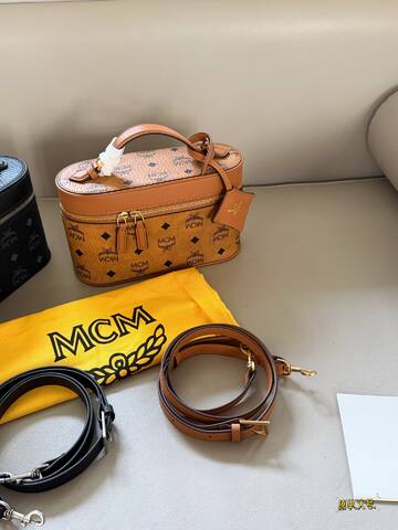MCM Visetos 40x30x16cm shoulder bag 1 1 Replica