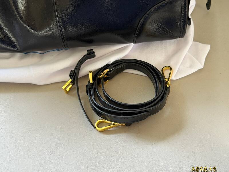 Prada Black 40x30x16cm shoulder bag — 1:1 Replica