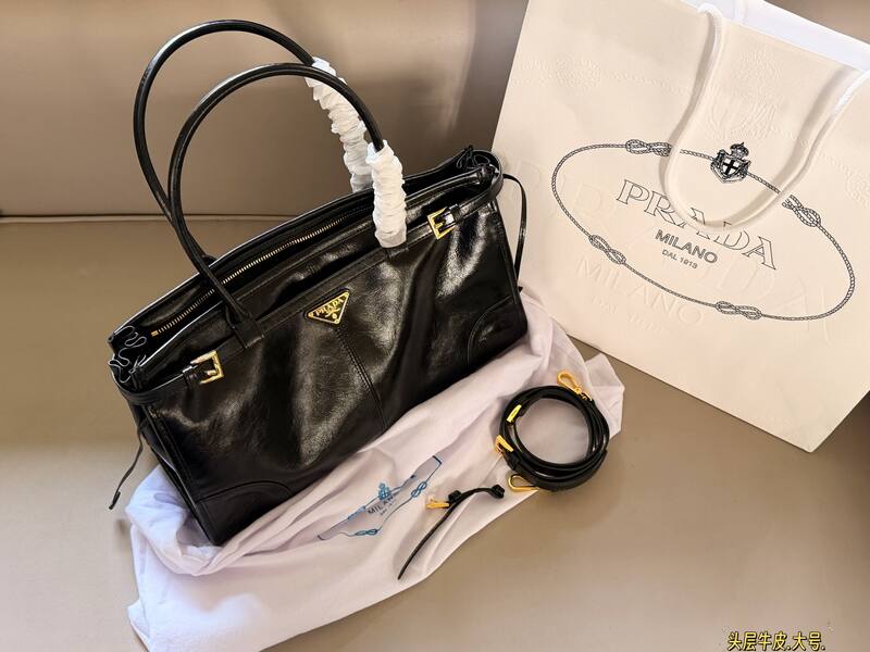 Prada Black 40x30x16cm shoulder bag — 1:1 Replica