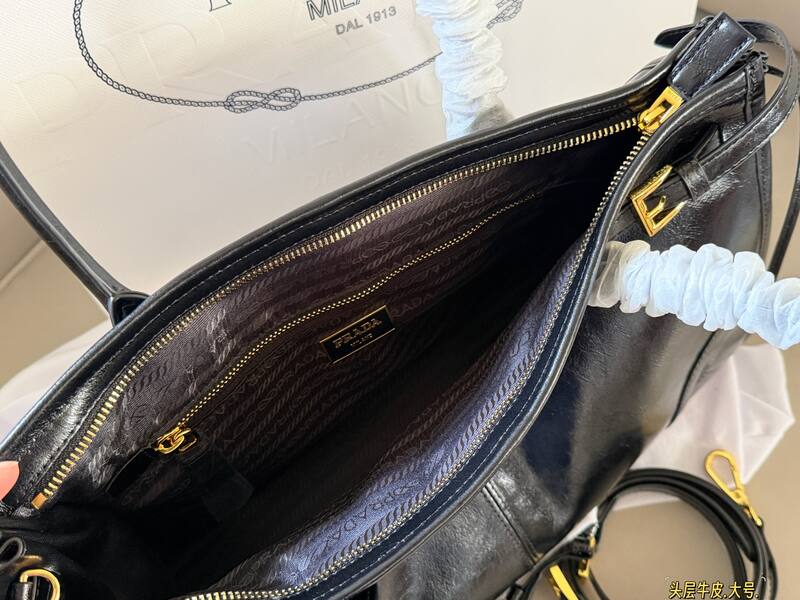 Prada Black 40x30x16cm shoulder bag — 1:1 Replica