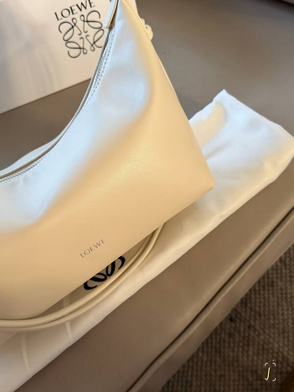 Loewe White shoulder bag — Premium Replica