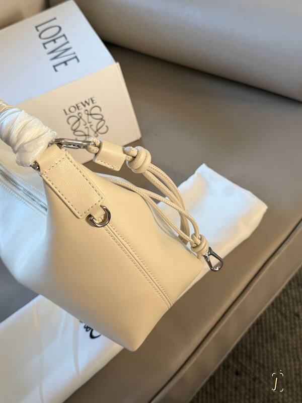 Loewe White shoulder bag — Premium Replica