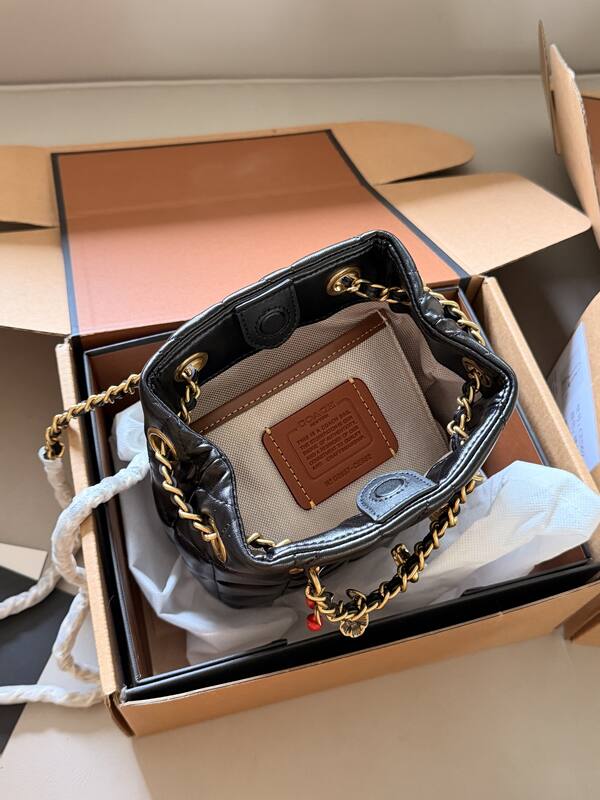 Coach Black shoulder bag — 1:1 Replica