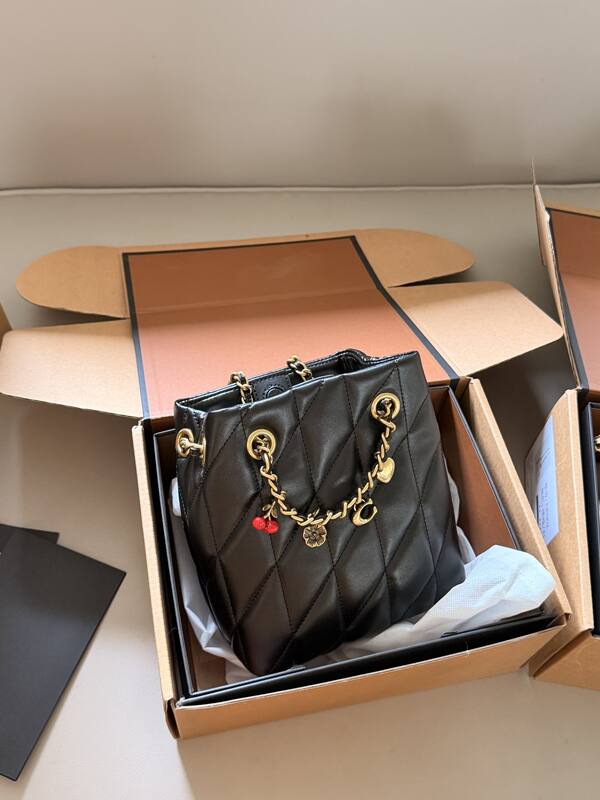 Coach Black shoulder bag — 1:1 Replica