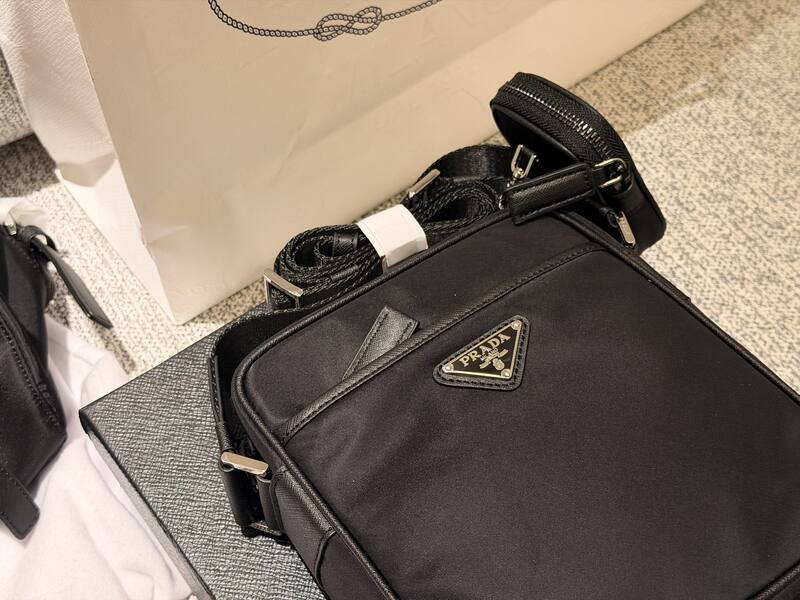 Prada Black shoulder bag — 1:1 Replica