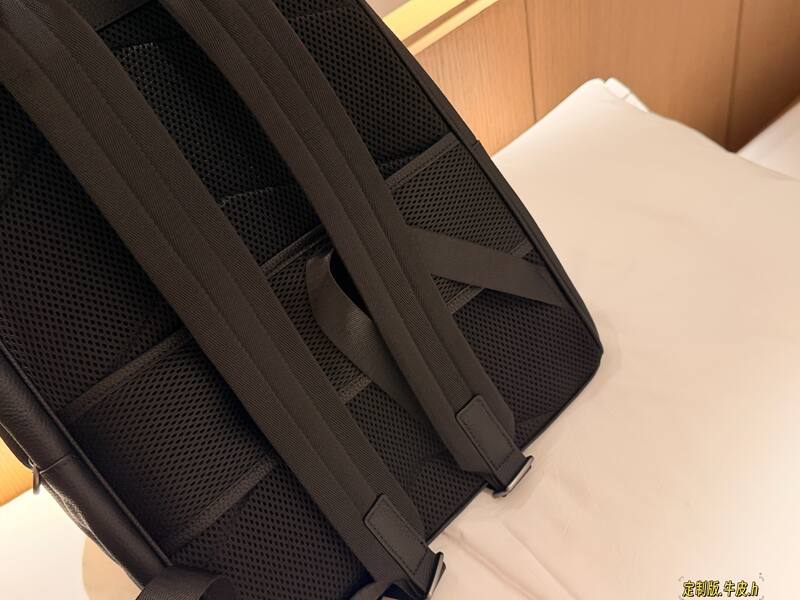 Coach Black shoulder bag — 1:1 Replica