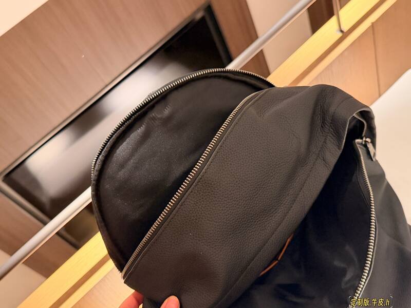 Coach Black shoulder bag — 1:1 Replica